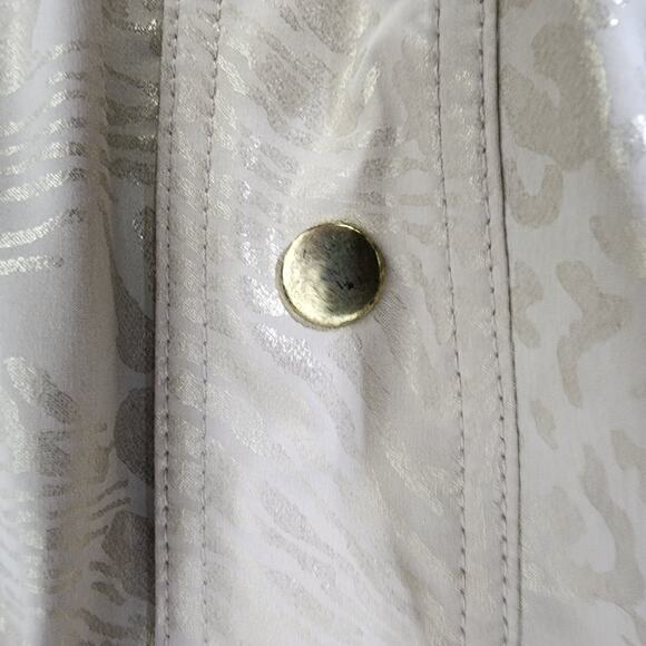 Chico's Zenergy Jacket Animal Print Neema Snap Front Tan Gold Foil Pockets Large - Picture 9 of 12